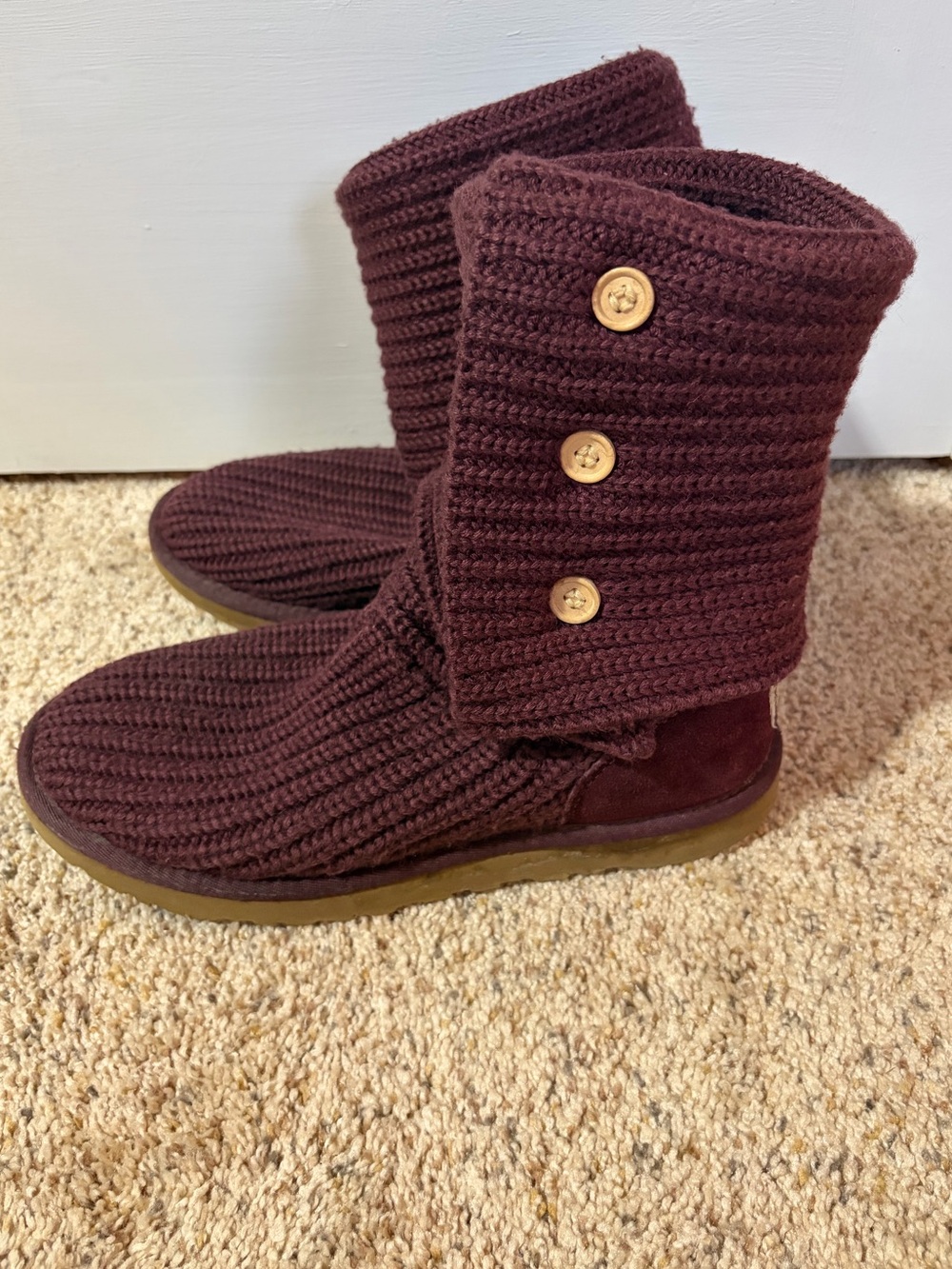 UGG Classic Cardy Foldover Knit Boots Plum Women's 8 Cozy Sheepskin